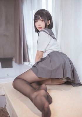 25岁的女高中生动漫
